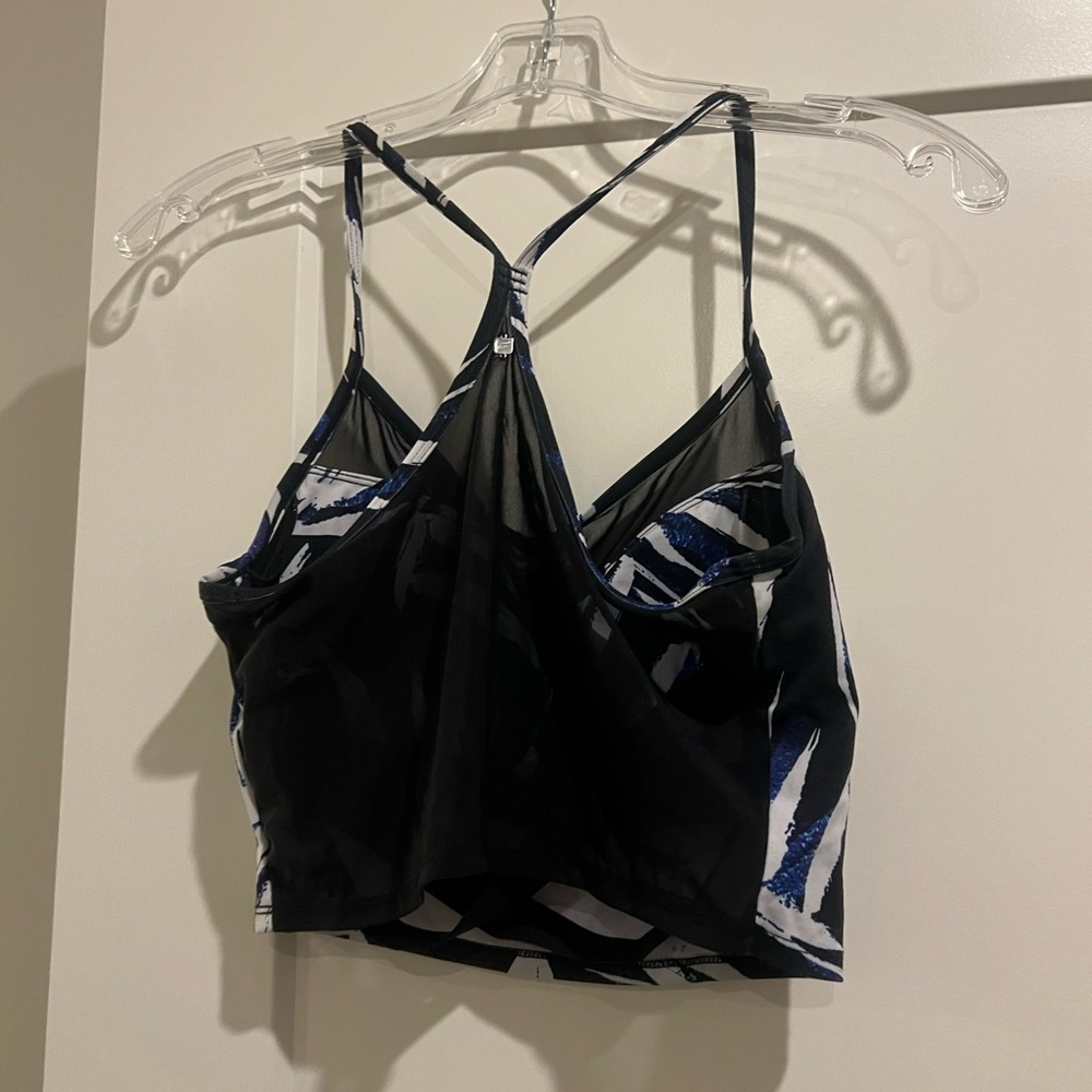 Fabletics tank - Picture 3 of 11